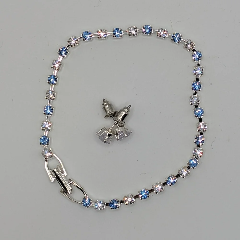 Elegant Silver and Blue Bracelet and Earring Set Made w/ Swarovski Crystals - Picture 6 of 8